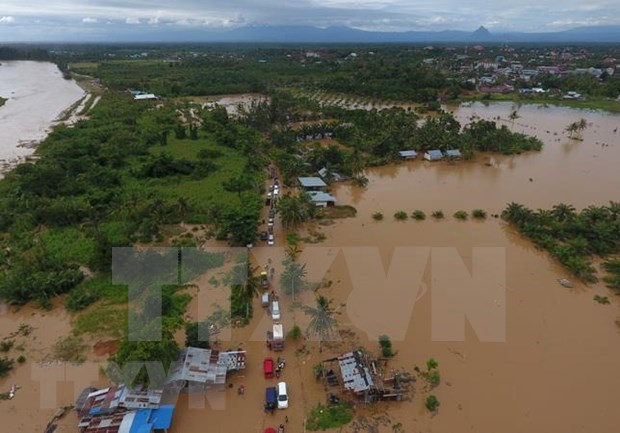 Reporta Indonesia al menos cinco muertos por inundaciones hinh anh 1