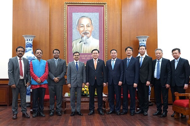 La India, nuevo proveedor de materiales textiles para Hanoi hinh anh 1