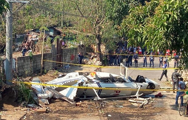 Accidente de helicoptero causa ocho heridos en Filipinas hinh anh 1
