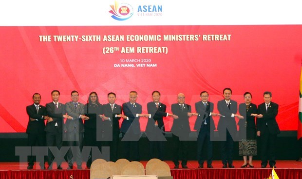 Luz verde a iniciativas de Vietnam sobre cooperacion economica de la ASEAN hinh anh 1