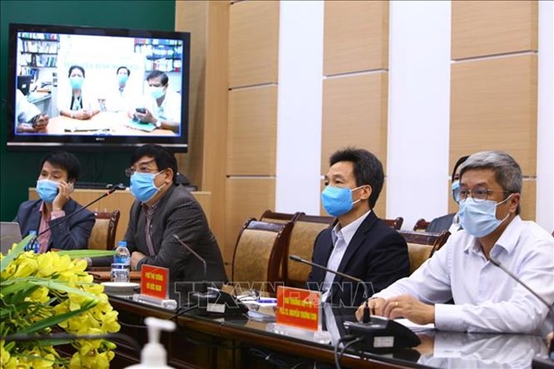 Medicos vietnamitas mantendran esfuerzos en lucha contra el COVID-19 hinh anh 1