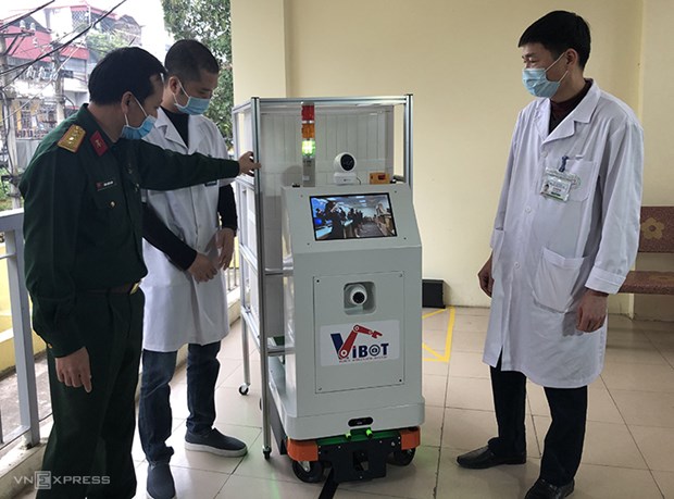 Vietnam por emplear robot de transporte en areas de cuarentena hinh anh 1
