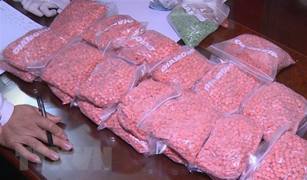 Incautan en Vietnam 600 mil pastillas de drogas sinteticas desde Laos hinh anh 1