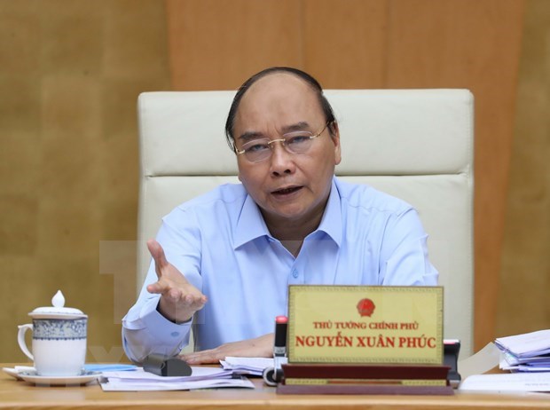 Premier vietnamita insta a sancionar manipulacion de precios y acaparamiento de productos hinh anh 1
