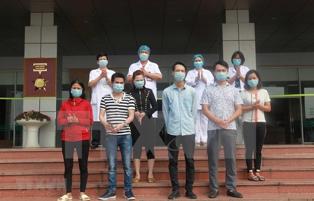 Otros cinco pacientes recuperados de coronavirus en Vietnam hinh anh 1