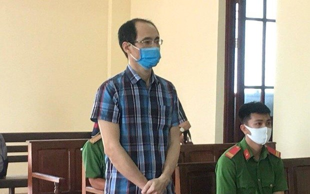 Condenan en Vietnam a acusado de propaganda antiestatal hinh anh 1