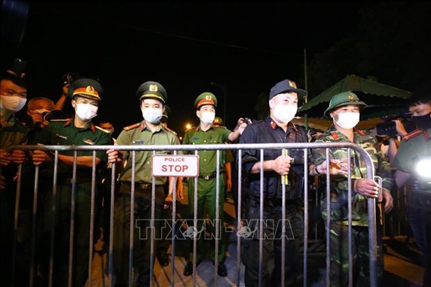 Ensalzan medios checos exitos de Vietnam en lucha contra COVID-19 hinh anh 1