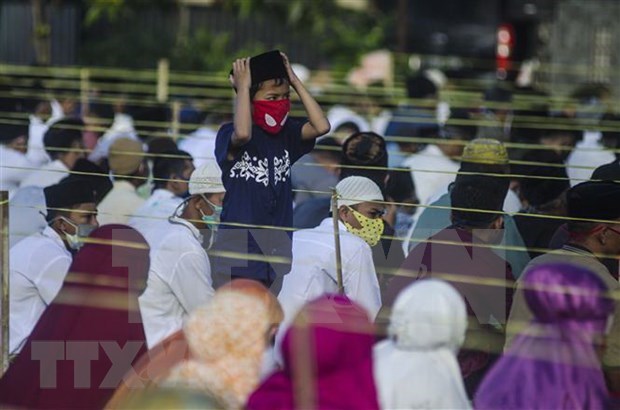 Reabre Yakarta lugares de culto en medio del brote del coronavirus hinh anh 1