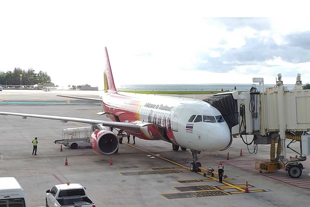 Thai Vietjet: primera aerolinea en regresar al recien reabierto aeropuerto de Phuket hinh anh 1