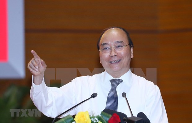 Premier vietnamita elogia a los medios de prensa por sus aportes a la lucha contra COVID-19 hinh anh 1