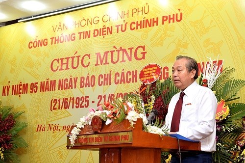 Felicita vicepremier vietnamita a periodistas por Dia de Prensa Revolucionaria hinh anh 1