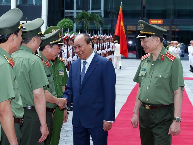 Enfatiza premier de Vietnam desempeno de fuerza de seguridad publica hinh anh 1