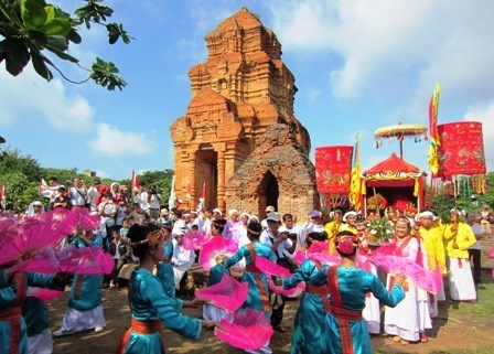 Provincia vietnamita de Binh Thuan celebrara festival Kate de la etnia Cham Brahman hinh anh 1