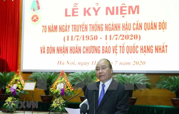 Premier de Vietnam asiste al aniversario del dia tradicional del sector de logistica militar hinh anh 1