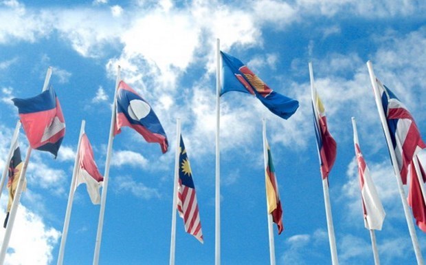 Izan bandera de la ASEAN en Camboya para celebrar 53 anos de su fundacion hinh anh 1
