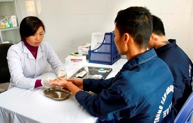Vietnam aprueba estrategia nacional de poner fin a la pandemia de SIDA en 2030 hinh anh 1