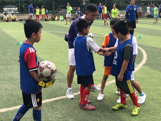 Alianza de clubes de futbol europeos impulsa programa de formacion en Vietnam hinh anh 1