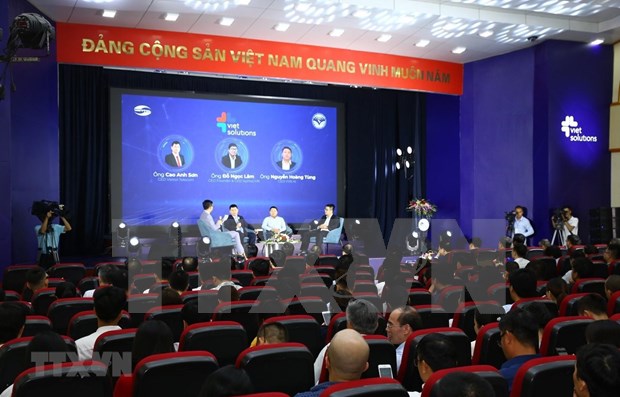 Nutrida participacion en concurso de soluciones para el cambio digital en Vietnam hinh anh 1
