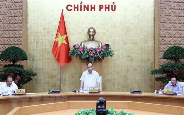 Premier pide acelerar concesion de visas a expertos e inversores foraneos que ingresan a Vietnam hinh anh 1