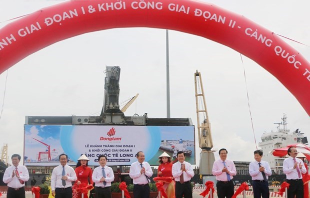 Inauguran primera fase del puerto internacional de Long An hinh anh 1