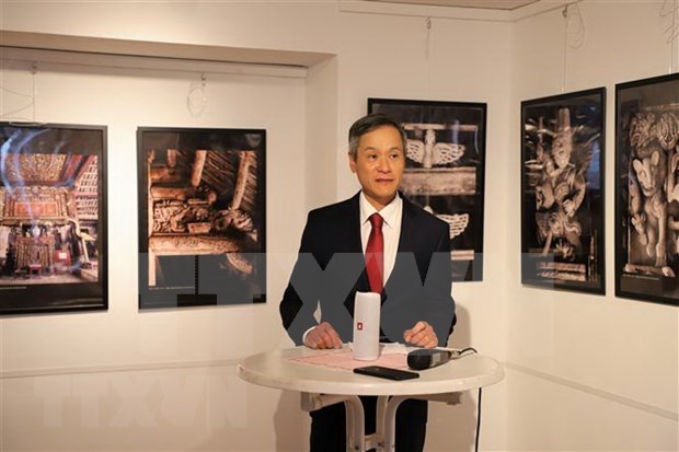 Exposicion fotografica conmemora relaciones diplomaticas Vietnam-Alemania hinh anh 1