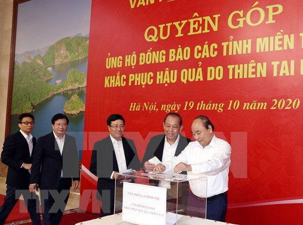 Realiza Oficina Gubernamental de Vietnam donativo para respaldar a pobladores en region central hinh anh 1