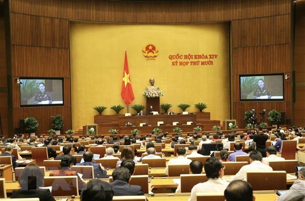 Diputados vietnamitas continua debates sobre el desarrollo socioeconomico hinh anh 1