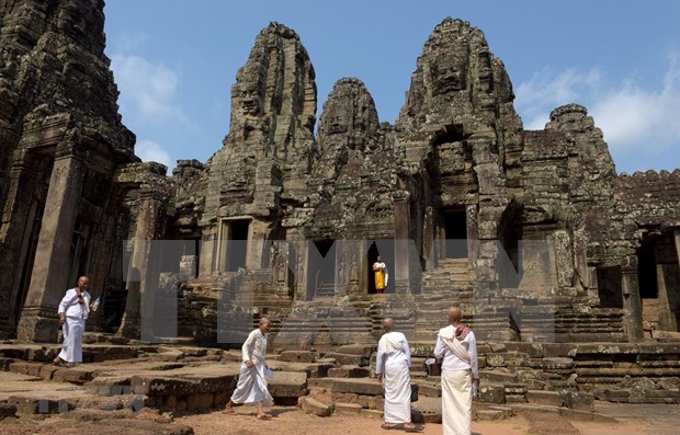 Reduccion severa de turistas foraneos a famoso templo Angkor hinh anh 1