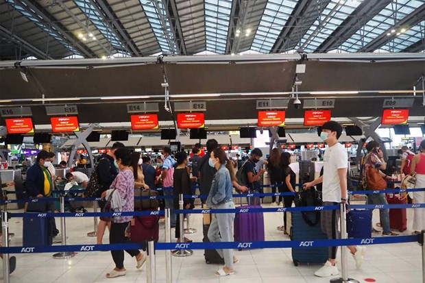 Tailandia fija objetivo de 10 millones de viajes nacionales en temporada alta hinh anh 1