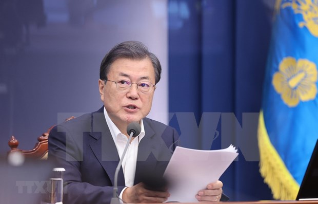 Presidente de Corea del Sur llama a prestar atencion a garantia de salud publica y crecimiento economico hinh anh 1