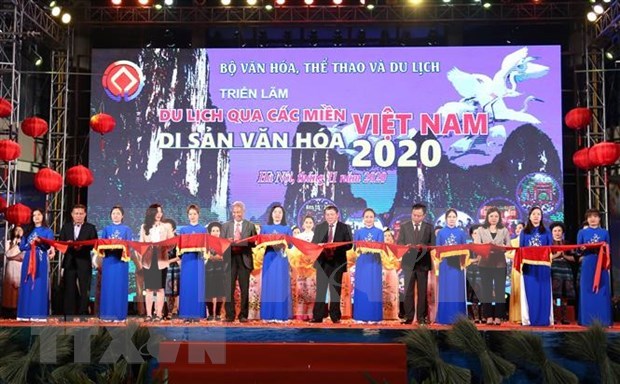 Efectuan en Hanoi exposicion “Recorrido por los patrimonios culturales de Vietnam 2020” hinh anh 1
