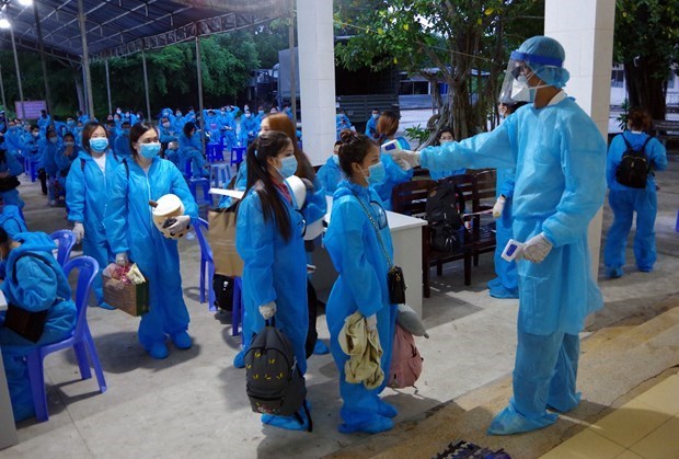 Vietnam reporta cuatro nuevos casos importados del COVID-19 hinh anh 1