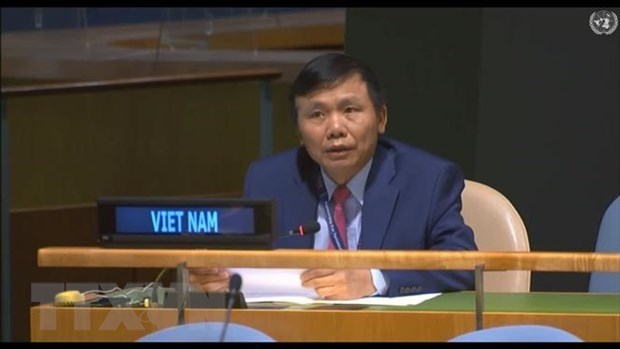 Vietnam pide a la comunidad internacional a cumplir compromisos de apoyo a Iraq hinh anh 1