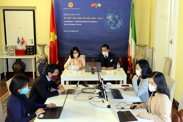 Efectuan Foro virtual de cooperacion economica entre Vietnam e Italia hinh anh 1