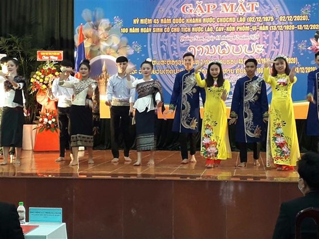 Celebran en provincia vietnamita 45 aniversario de Fiesta Nacional de Laos hinh anh 1