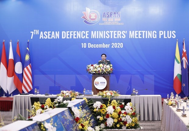 Efectuan reunion virtual de ministros de Defensa de ASEAN y socios hinh anh 1