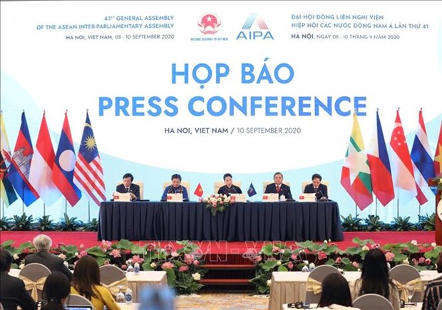 Exitos diplomaticos consolidan postura de Vietnam en arena internacional hinh anh 3