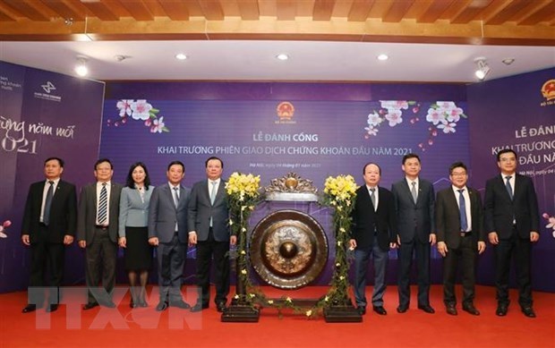 Mercado bursatil de Vietnam abre primera sesion en 2021 hinh anh 1