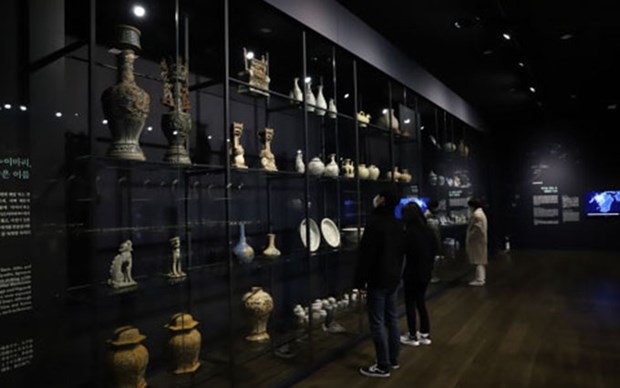 Exhiben ceramica vietnamita en Corea del Sur hinh anh 1