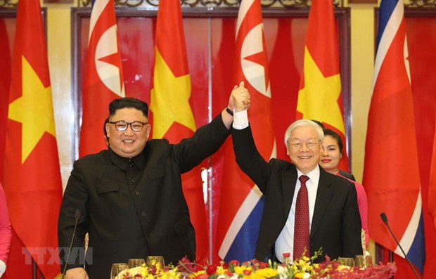 Maximo dirigente de Vietnam felicita a nuevo secretario general del Partido de los Trabajadores de Corea hinh anh 1