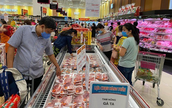 Ciudad Ho Chi Minh dispuesta a garantizar seguridad alimentaria en ocasion del Tet hinh anh 1