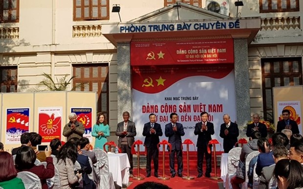 Exposicion en Hanoi resalta liderazgo del Partido Comunista de Vietnam hinh anh 1