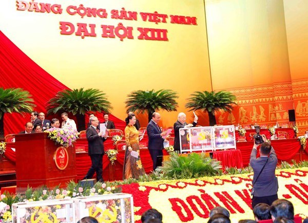 Clausuraran el 1 de febrero el XIII Congreso Nacional del Partido Comunista de Vietnam hinh anh 1