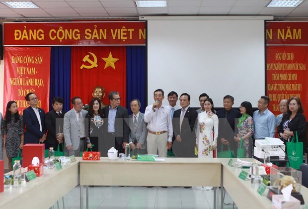 Vietnamitas en ultramar contribuyen activamente al pais, segun oficiales hinh anh 2