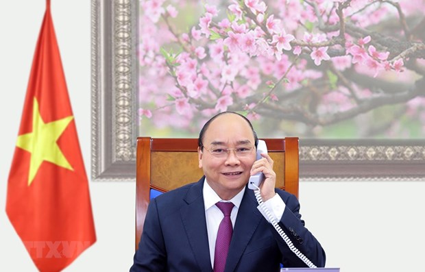 Premier de Vietnam mantiene conversaciones telefonicas con dirigentes de Laos y Camboya hinh anh 1