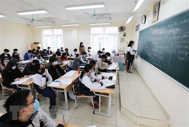 Instan a garantizar seguridad absoluta de maestros y alumnos en Vietnam ante el COVID-19 hinh anh 1