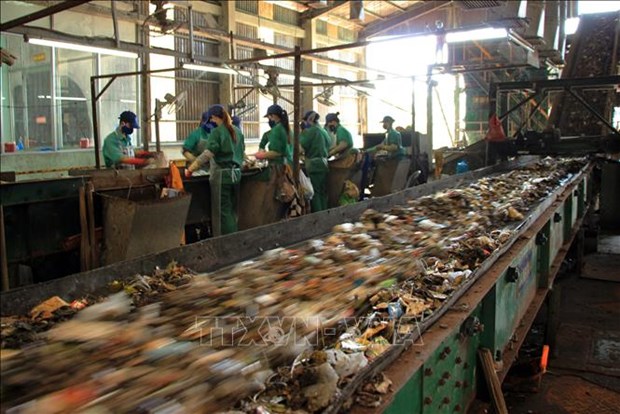 Vietnam y Japon intercambian experiencias en tratamiento de residuos hinh anh 1