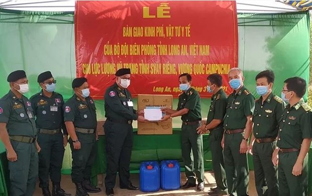Vietnam apoya a provincia camboyana en lucha contra el COVID-19 hinh anh 1