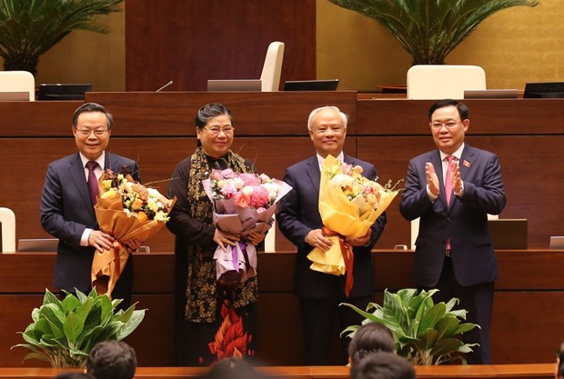 Ratifican relevo de tres vicepresidentes del Parlamento de Vietnam hinh anh 1