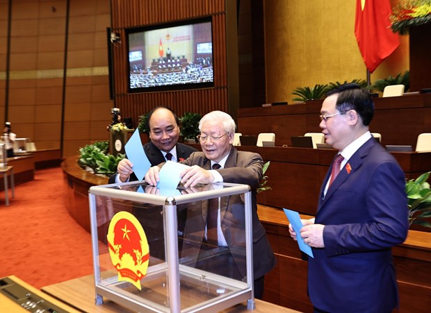 Aprueban Resolucion sobre relevo del Primer Ministro de Vietnam hinh anh 1